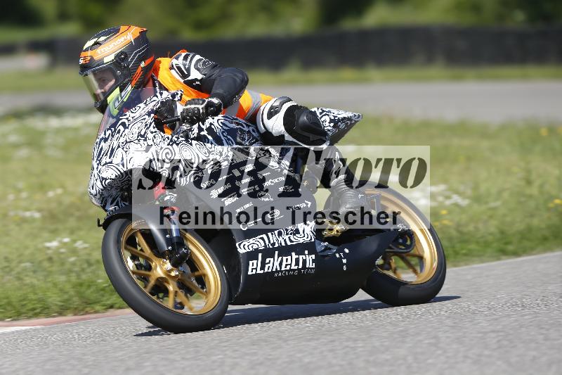 /12 30.04.2025 Speer Racing ADR/Gruppe gruen/backside
